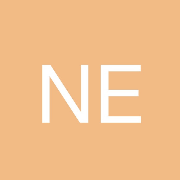 Profile Picture of Natalie Evanson (@natalieevanson) on Poshmark