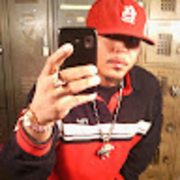 Profile Picture of Elizardo Zapata (@elizardo1975) on Poshmark