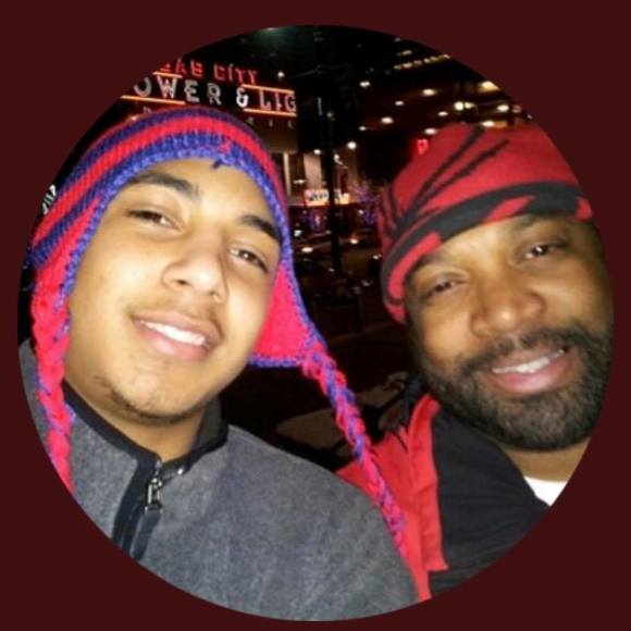 Profile Picture of Adrian Barry (@adrianbarry2000) on Poshmark