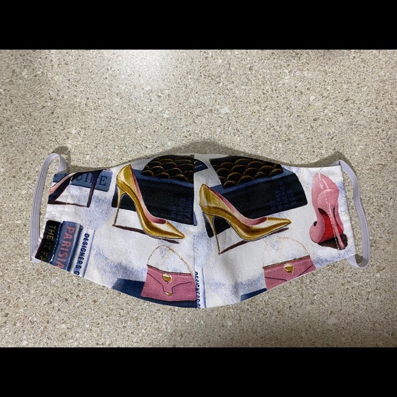 Danelly Carazo - Poshmark Profile Picture of Danelly Carazo (@danellyc) on Poshmark