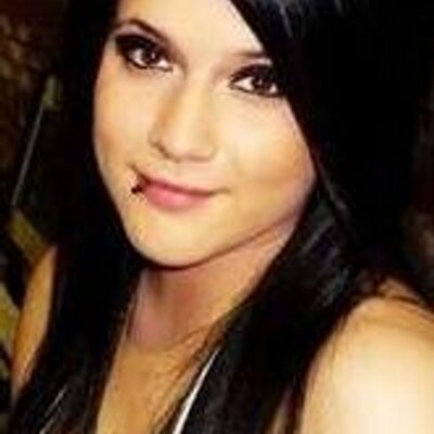 Profile Picture of Taryn Higgins (@lovelyhogs66220) on Twitter