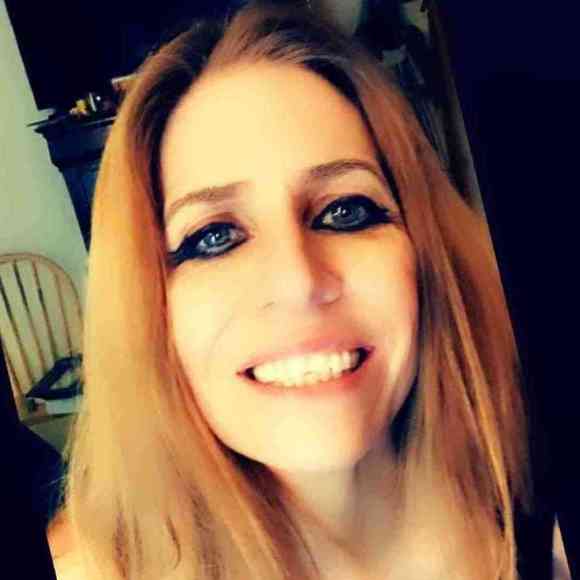 Profile Picture of Lisa Ogar kolb (@lisaannkolb) on Poshmark