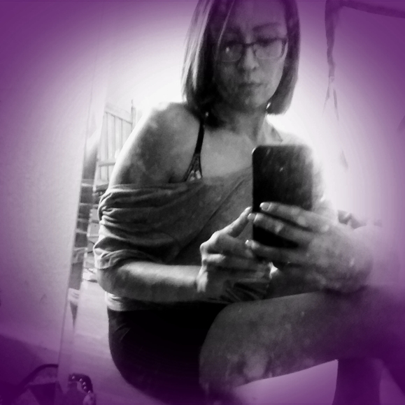 Profile Picture of Alicia Traversie (@ali21) on Poshmark