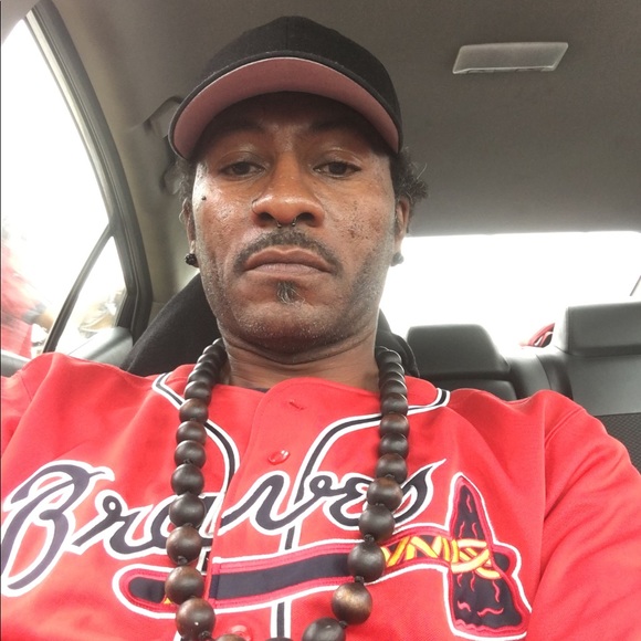 Profile Picture of Devin Hyde (@tvor09) on Poshmark