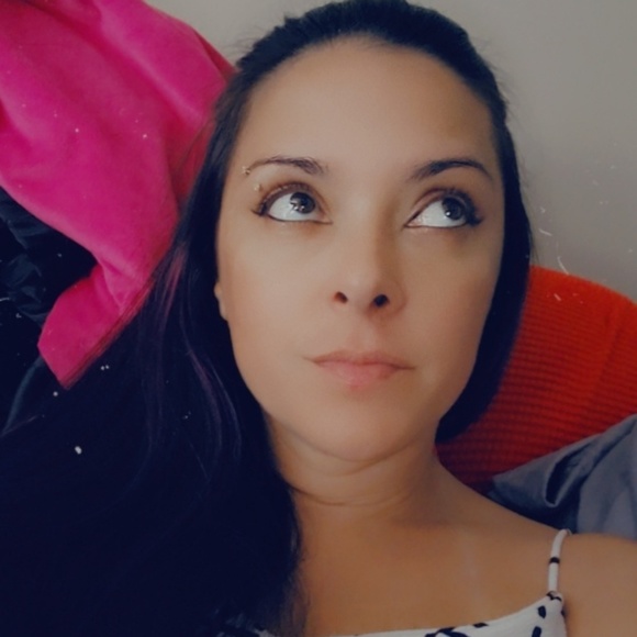 Profile Picture of Dawn Pimley (@dawnpimley) on Poshmark