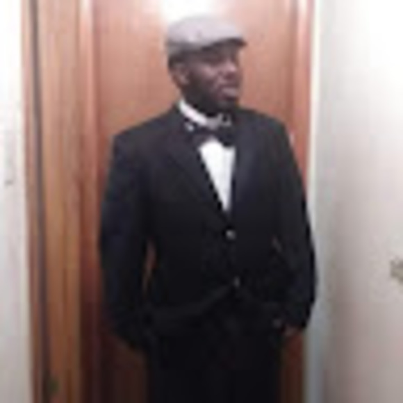 Profile Picture of Sean Jarrett (@seanjshow) on Poshmark