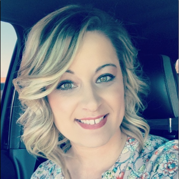 Profile Picture of Megan Croft (@megan_croft) on Poshmark