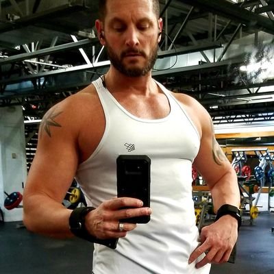 Profile Picture of Chris Pica (@jrzyshoreguy74) on Twitter