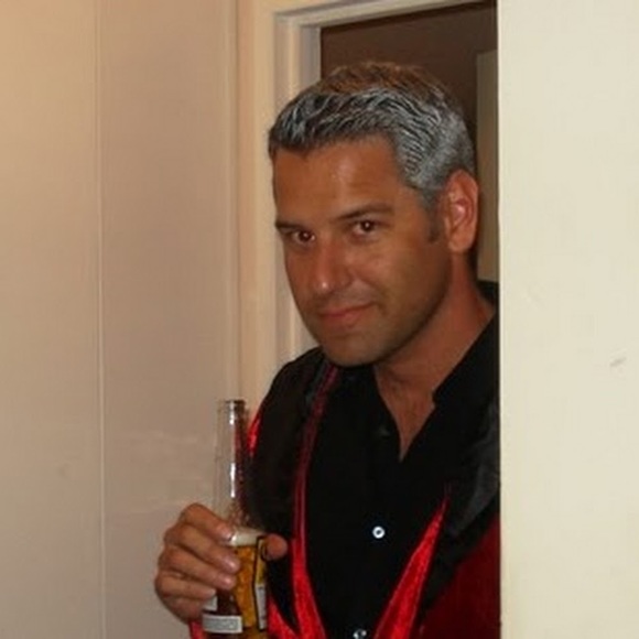 Brian Vermeulen - Poshmark Profile Picture of Brian Vermeulen (@brivermeulen) on Poshmark