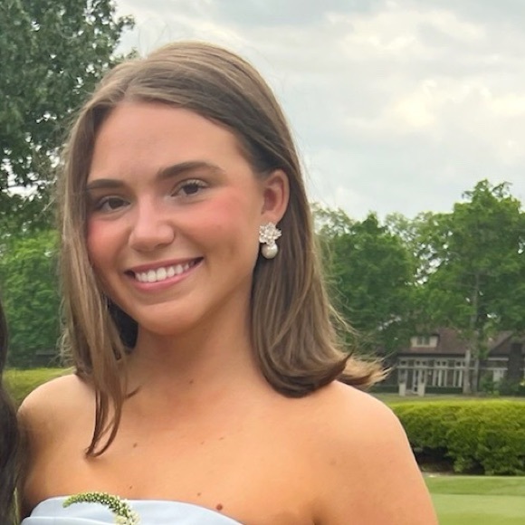 Profile Picture of Eliza jane Null (@elizajnull) on Poshmark