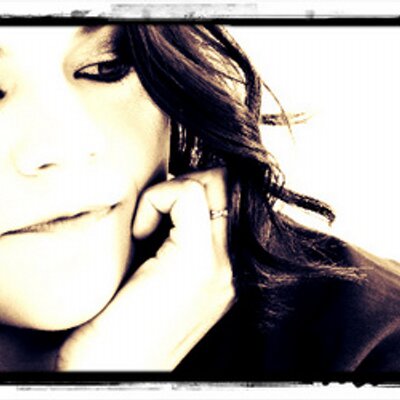 Profile Picture of Donna Peters (@DonnaDoesDrums) on Twitter