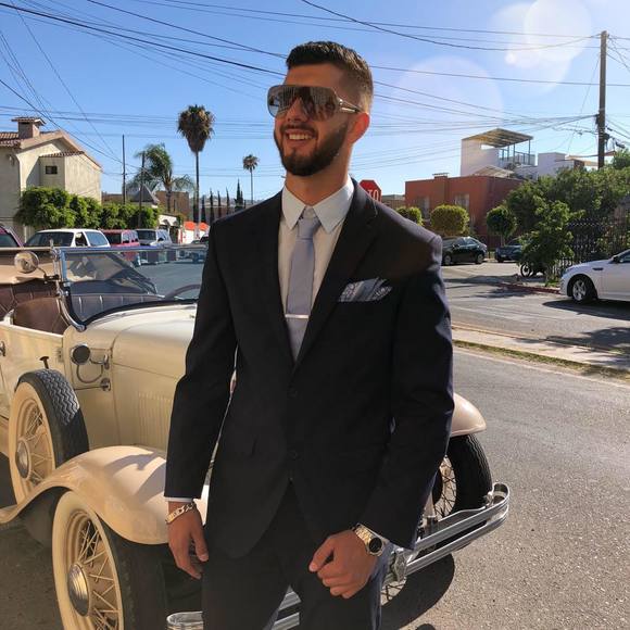 Profile Picture of Jose isidro Ver (@versa1099) on Poshmark