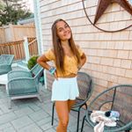 Profile Picture of makena ❁ klinkowize (@wellnessfoodie) on Instagram