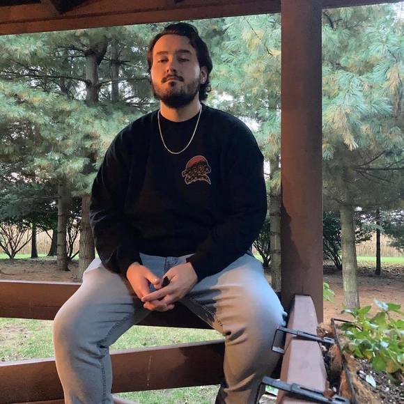 Reid Vaughn - Poshmark Profile Picture of Reid Vaughn (@reidv77) on Poshmark