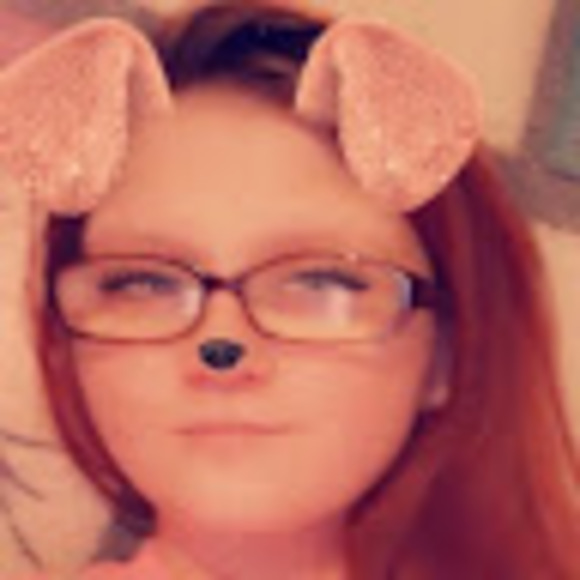 Destiny Wickware - Poshmark Profile Picture of Destiny Wickware (@destinywickware) on Poshmark