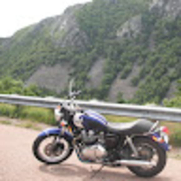 Profile Picture of Andrew Weatherston (@aweatherston) on Poshmark