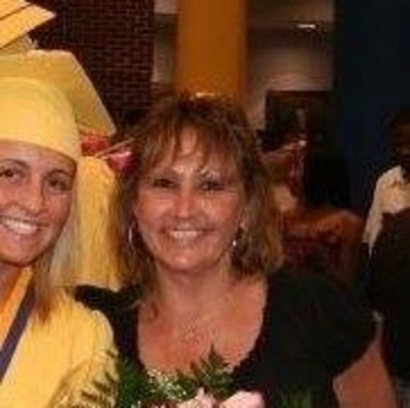 Profile Picture of Marjorie Connor (@marjorieconnor) on Poshmark