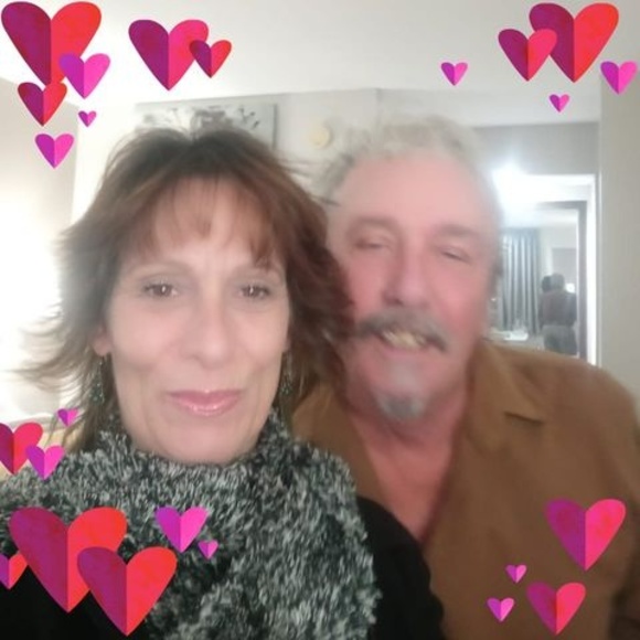 Profile Picture of Lisa Fox (@lisafox568) on Poshmark