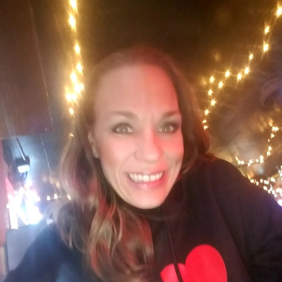 Profile Picture of Claudette Jones (@mrsjonesy78) on Poshmark