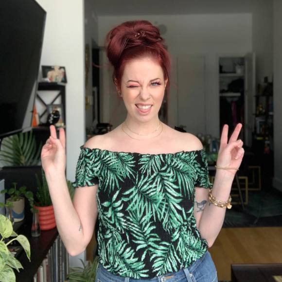 Profile Picture of Haley Dragoo (@everyday_alpaca) on Poshmark