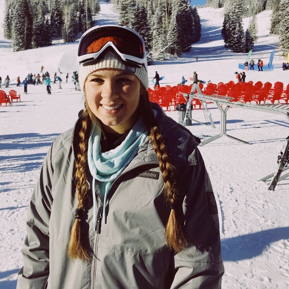 Profile Picture of Tanna Furry (@tannafurry2020) on Poshmark