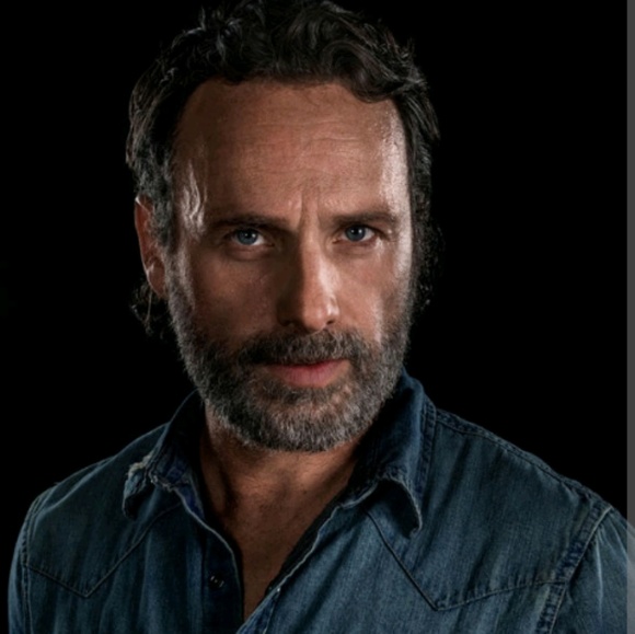 Profile Picture of Dakota Amtower (@dakotaamtower) on Poshmark