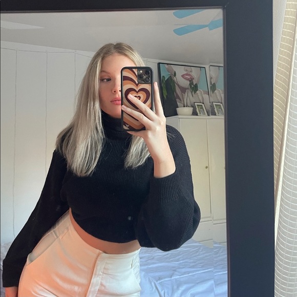 Profile Picture of Cindy Mcgraw (@cindymcgraw) on Poshmark