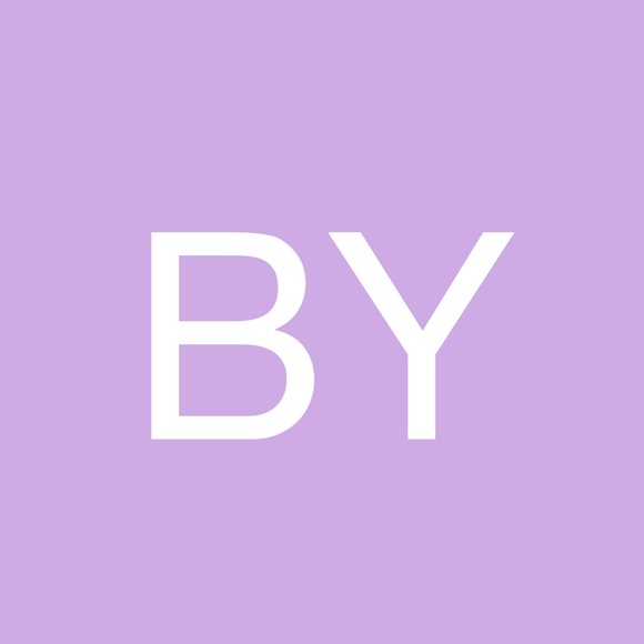 Profile Picture of Brianda Yager (@briandayager) on Poshmark