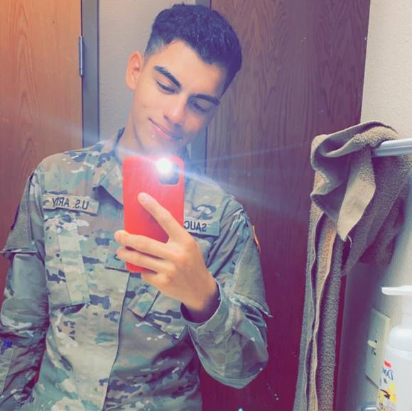 Profile Picture of Felix Sauceda (@felixsauceda) on Poshmark