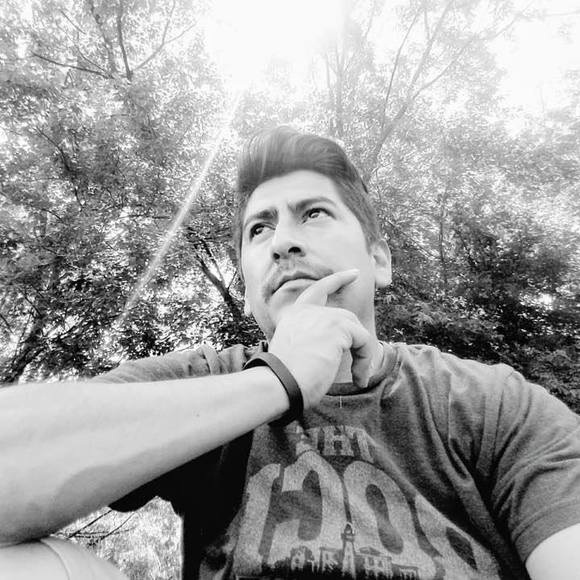 Profile Picture of Lucio Rodriguez (@cindyandlucio) on Poshmark