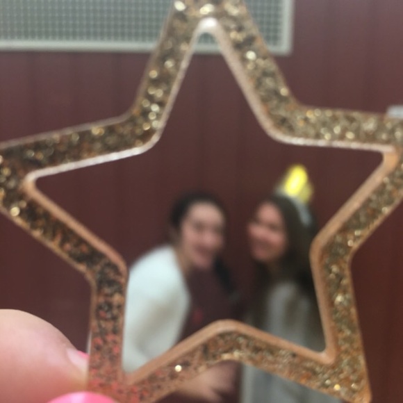 Profile Picture of Avery Solomon (@averysolomon) on Poshmark