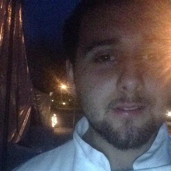 Profile Picture of Luis Oropeza (@loui5) on Poshmark