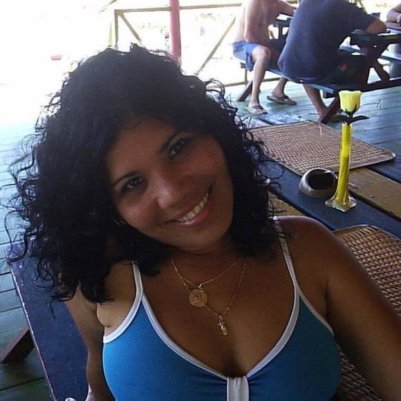 Profile Picture of Chris Valdez (@mairenisromero) on Poshmark