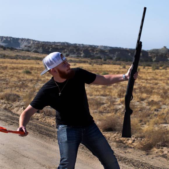 Profile Picture of Alex Candelaria (@alexcandelaria) on Poshmark