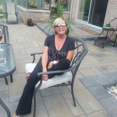 Profile Picture of Lori Wald (@loriwald) on Tiktok