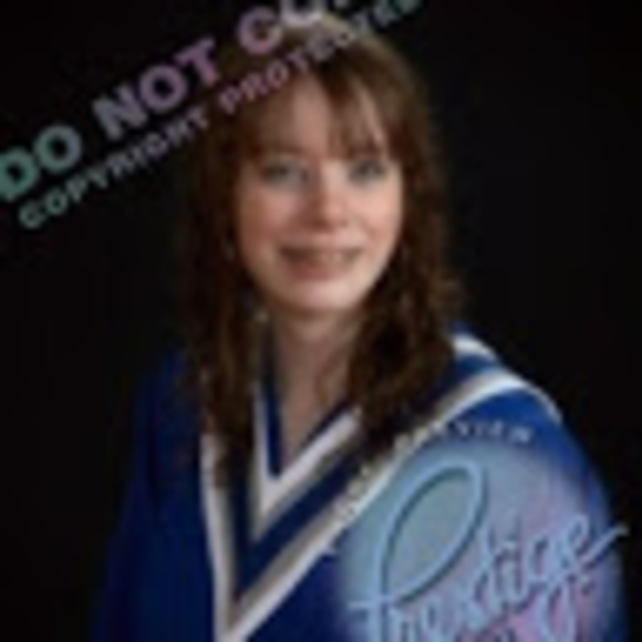 Profile Picture of Alicia Linthorne (@alicialinthorne) on Poshmark