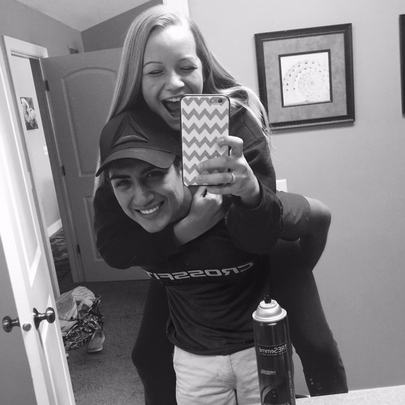 Profile Picture of Maddie Houseal (@mhouseal0802) on Poshmark