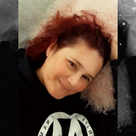 Profile Picture of Sonia Palmato (@soniapalmato) on Poshmark