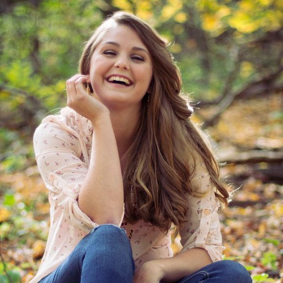 Profile Picture of Jaclyn Walker (@jaclyn8) on Poshmark