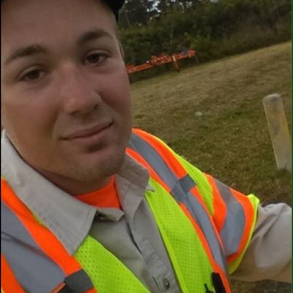 Profile Picture of Robbie Newton (@scruffdaniels) on Poshmark