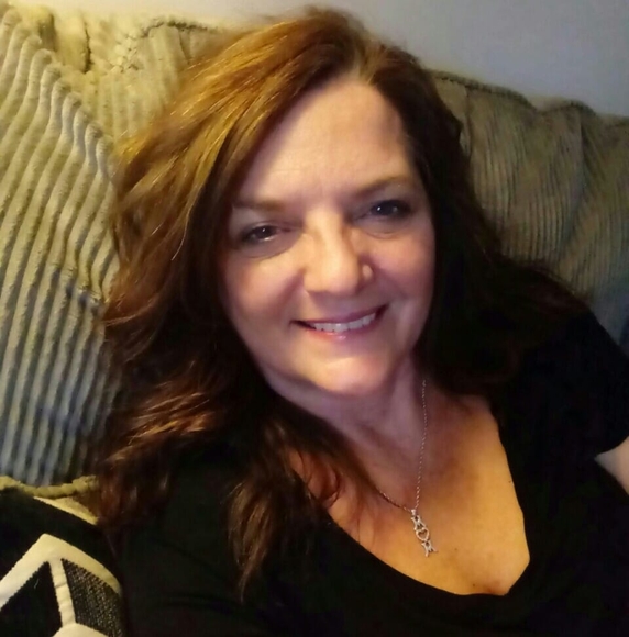 Profile Picture of Diane Mitchell (@alicedi81) on Poshmark