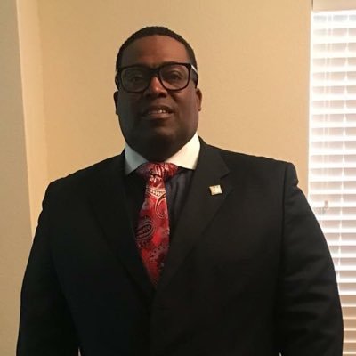 Profile Picture of Chief Lawrence McCall (@Lyfementoring1) on Twitter