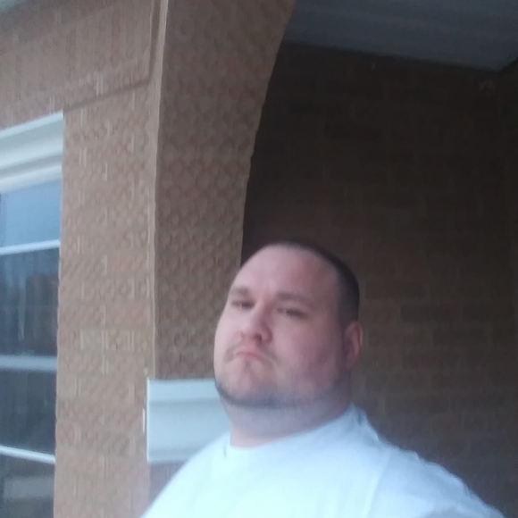 Profile Picture of Benjamin Gibson (@benjamingibs396) on Poshmark