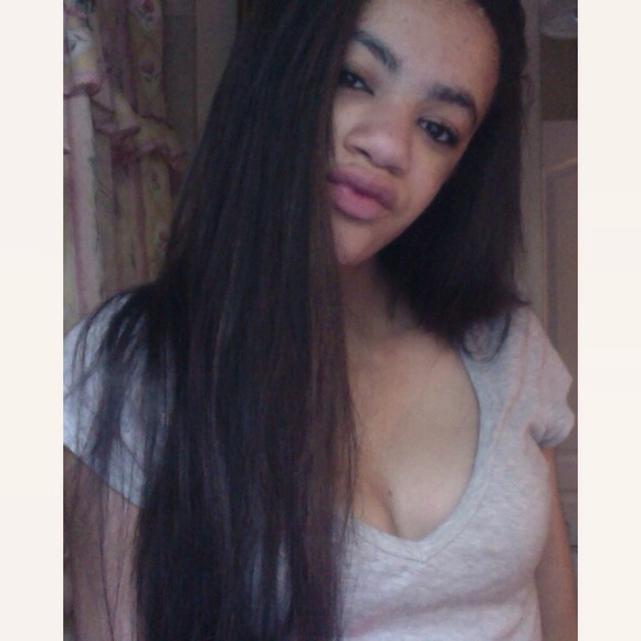 Profile Picture of Nina Sharpton (@nimstackz) on Poshmark