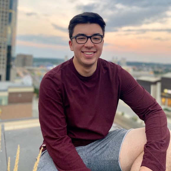 Profile Picture of Alex Wyszkowski (@alexwyszkowski) on Poshmark