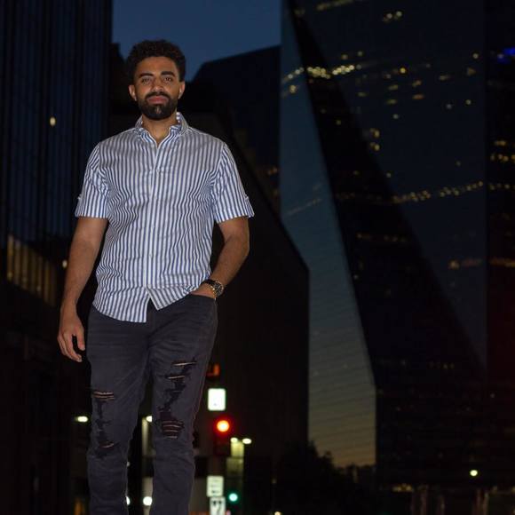 Mina Iskander - Poshmark Profile Picture of Mina Iskander (@mina_iskander) on Poshmark