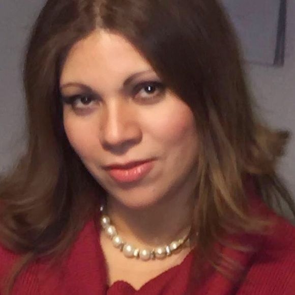 Profile Picture of Paullette Bennett (@paulletteb) on Poshmark