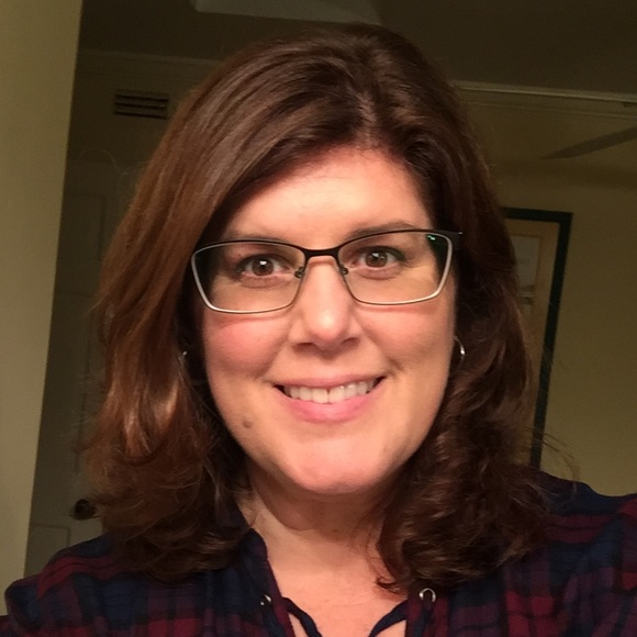 Profile Picture of Sandra Matheison (@smatheison) on Poshmark