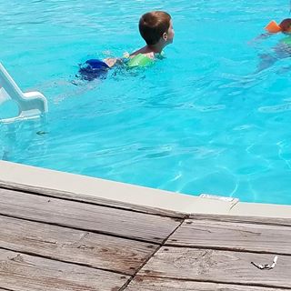 Profile Picture of Michelle Roberts (@michelle.roberts.52035) on Facebook