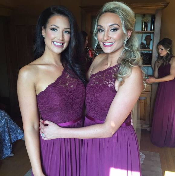 Profile Picture of Leah Dolinski (@dolinski06) on Poshmark